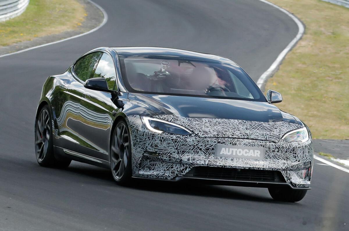 最新的特斯拉焕新版Model S Plaid和焕新版Model Y Perfor