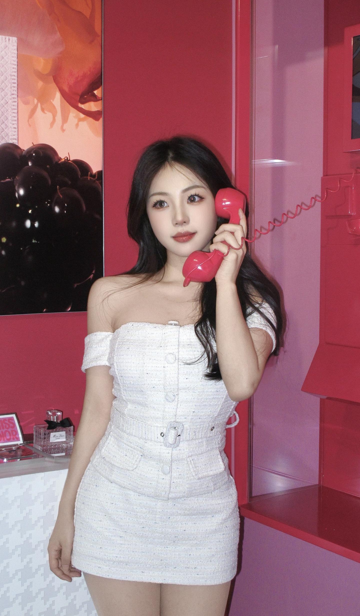 喂喂喂！在干嘛！接电话！