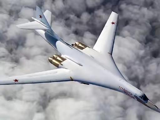 俄罗斯空天军又放出了一记重磅消息。

这大白飞机一露面，真叫一个爽。5月11日，