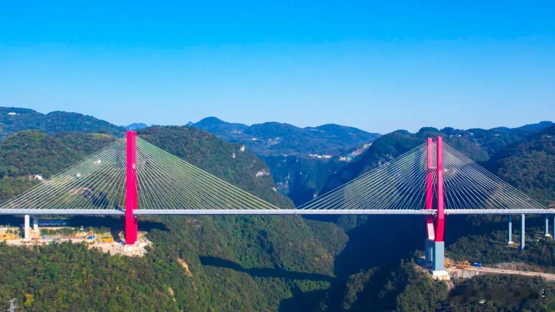 宜昌又一座高速公路特大桥:五峰柴埠溪特大桥竣工，目前桥梁正在转入载荷测试阶段，柴