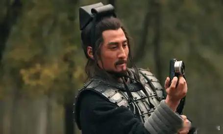 一顿酒局引发的谋反：汉初淮南王英布的死局，从一场桃色误会开始谁能想到，汉初那场震