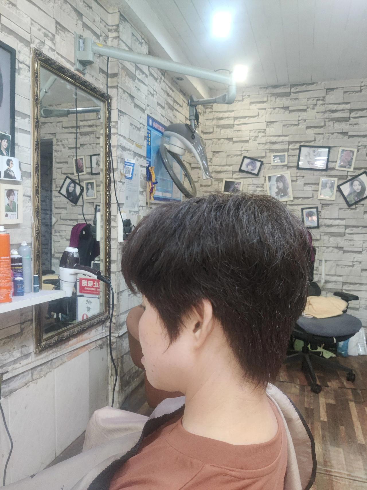 开心的时候浅摇一下