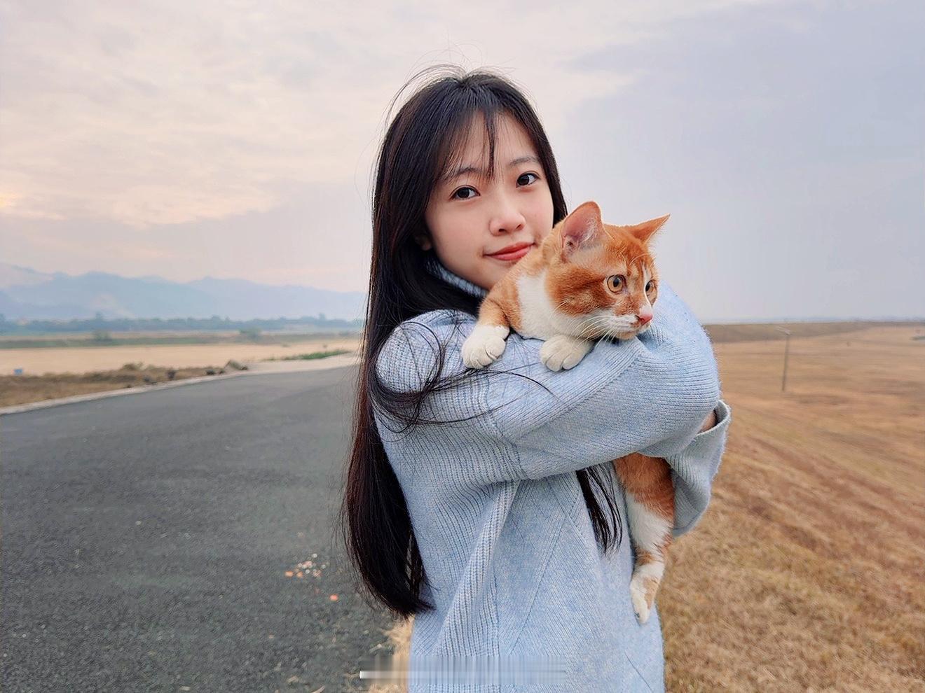 人之所以能够感到幸福 不是因为生活的舒适 而是因为生活的有希望！ 