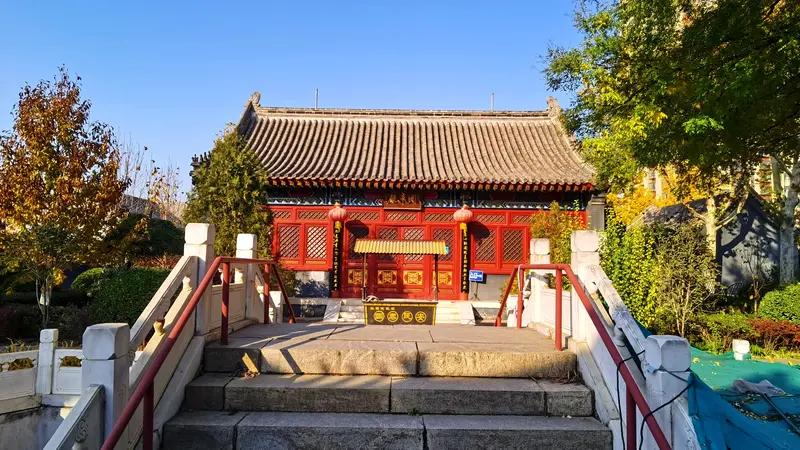 你别说，我还真了解点北京妈祖庙的历史。北京的妈祖庙主要是通州的佑民观，它始建于元