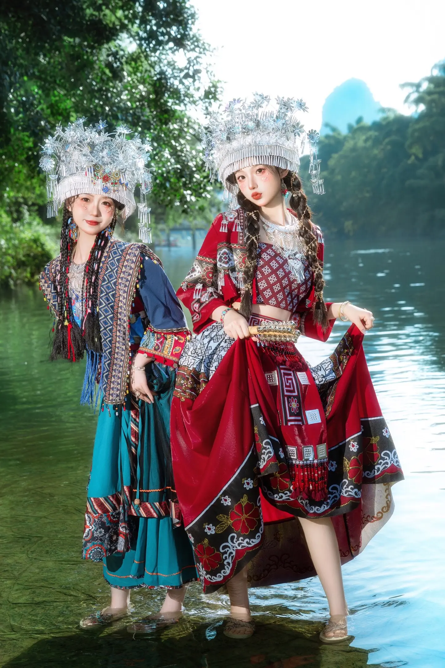 和闺蜜来阳朔当然要苗族写真啦！