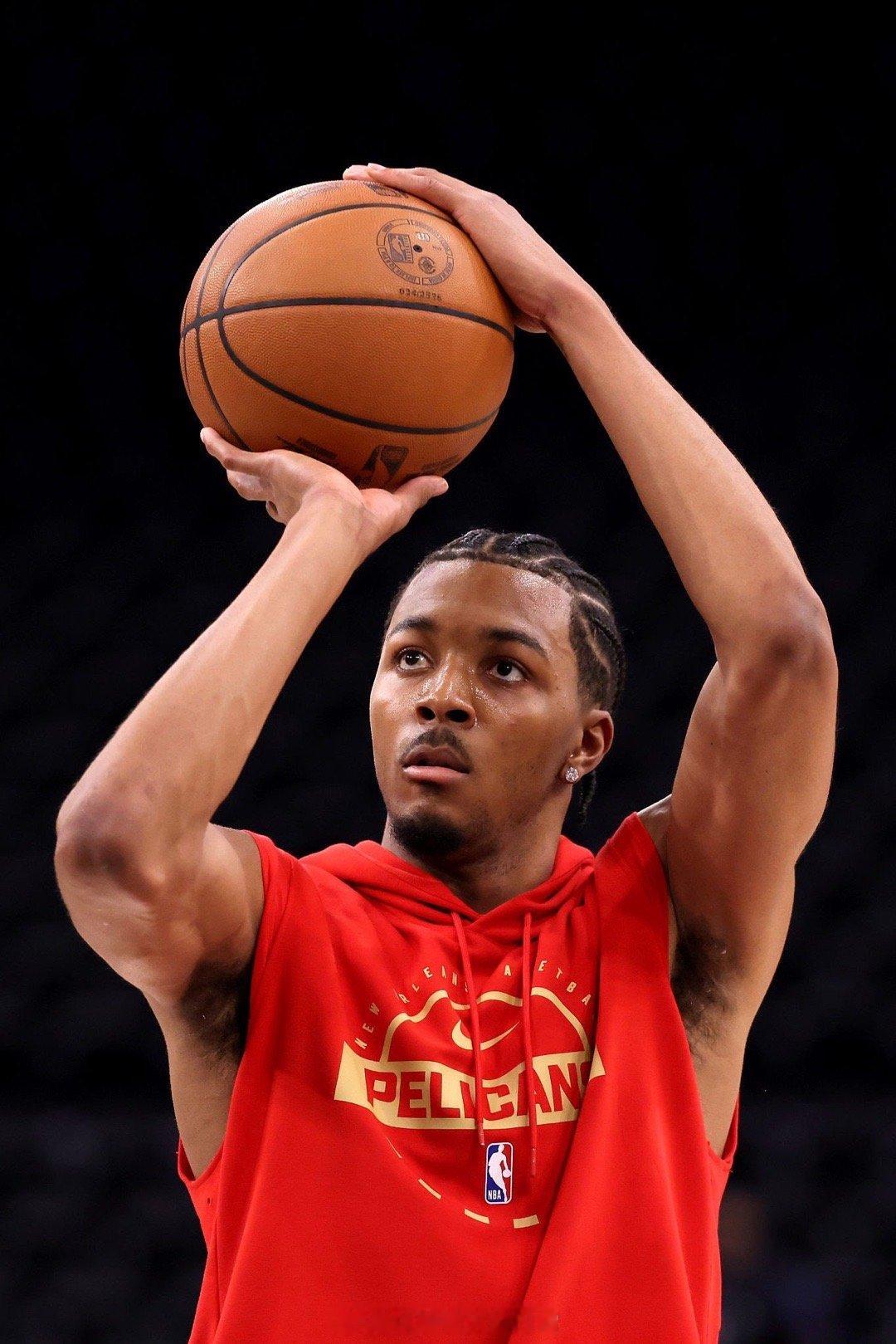 Sean Deveney：一位NBA高管预计，鹈鹕队的墨菲将在未来几周成为“人人
