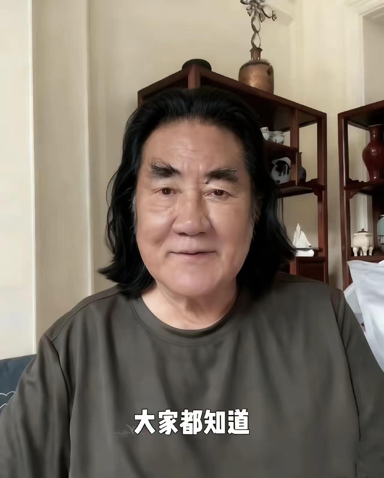 这就是张纪中剃掉胡子的样子吗？
大导演张纪中一直都是以大胡子白头发出现，
很多网