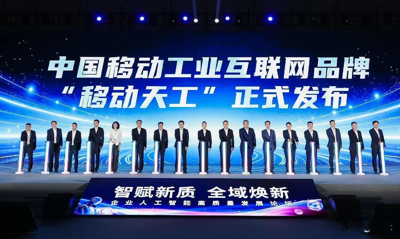 不管你信不信，预计目前以及未来会有几件大事要悄然发生：
1、退休金会随着政策更大