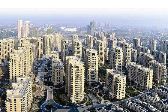 你掏空家底付首付，贷款30年，楼盘烂尾。银行追着你说“不还贷就上征信”。

可赚