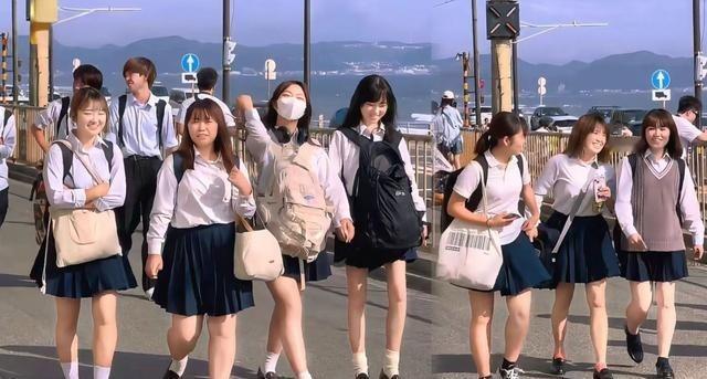 很多人还没有意识到，现阶段世界范围内，只有中国在努力推动教育公平！

1985年