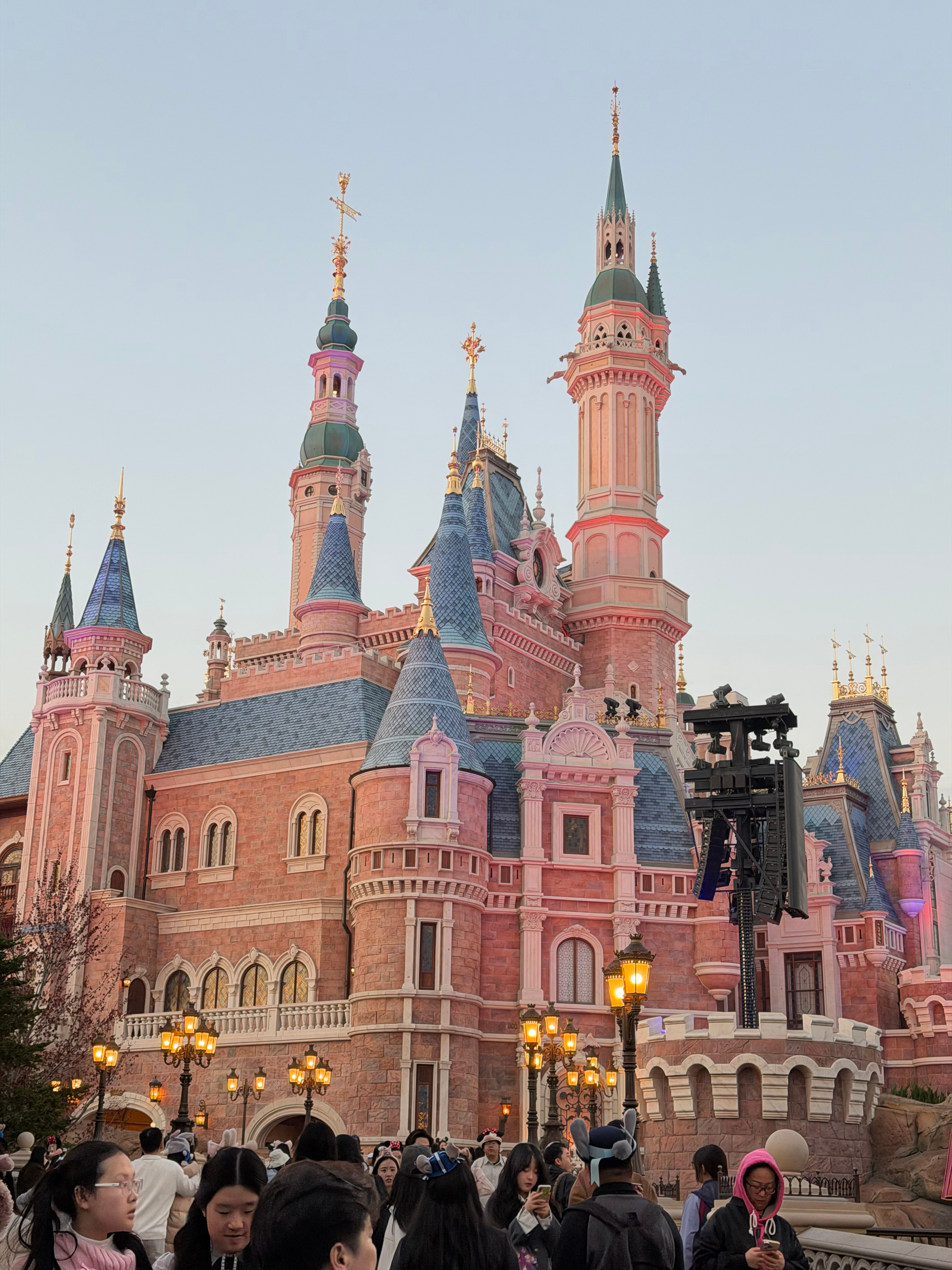 赢球buff加持，分享我的快乐迪士尼十周年湖人战胜篮网这把湖了的日常NBA