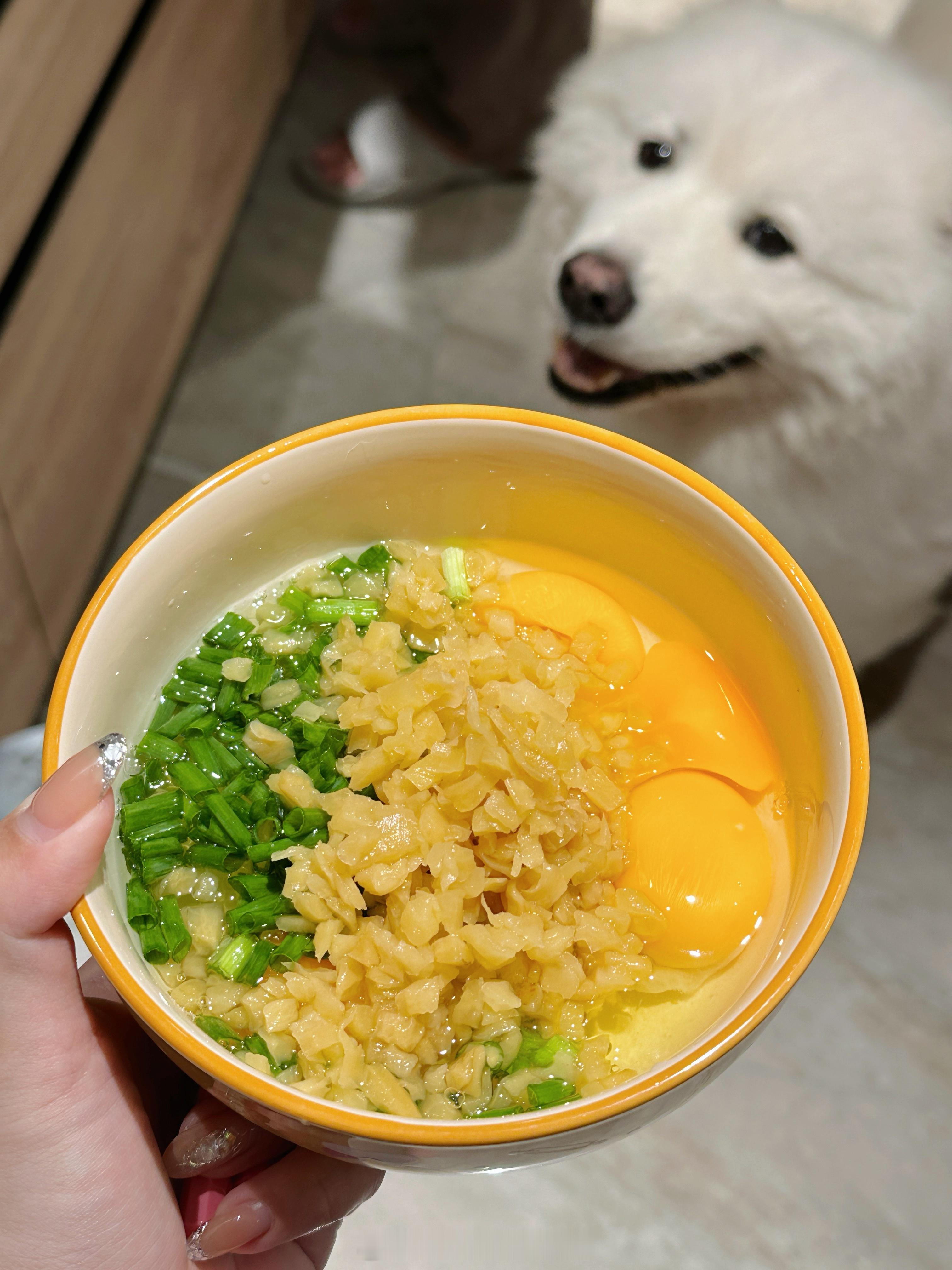 今天主打的就是一个海量海量菜脯炒蛋海量肉松拌稀饭嘿嘿喜多多这个仙草小丸子很不错！