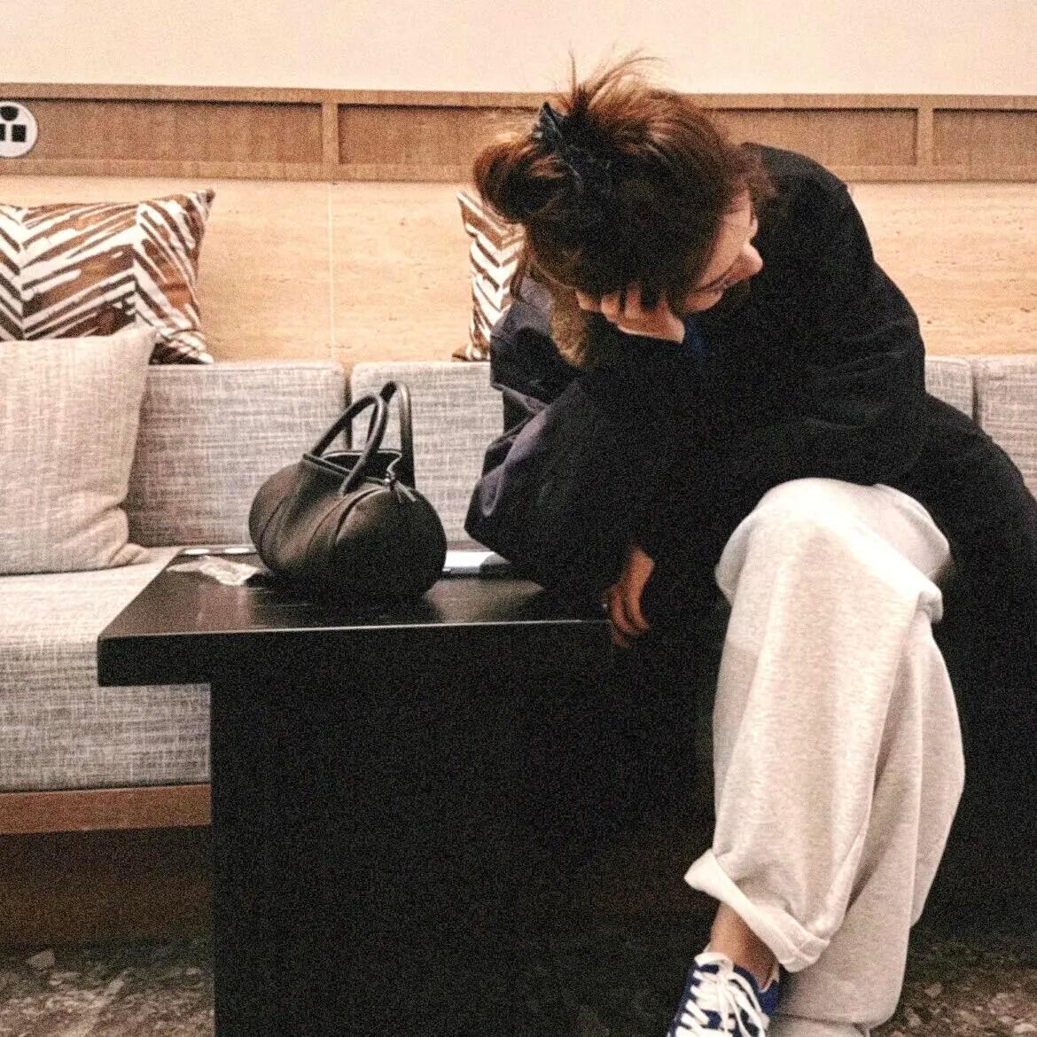 被花包围的下午咖啡店☕️简约头像｜复古头像｜wechat女生头像｜氛围感碎片 