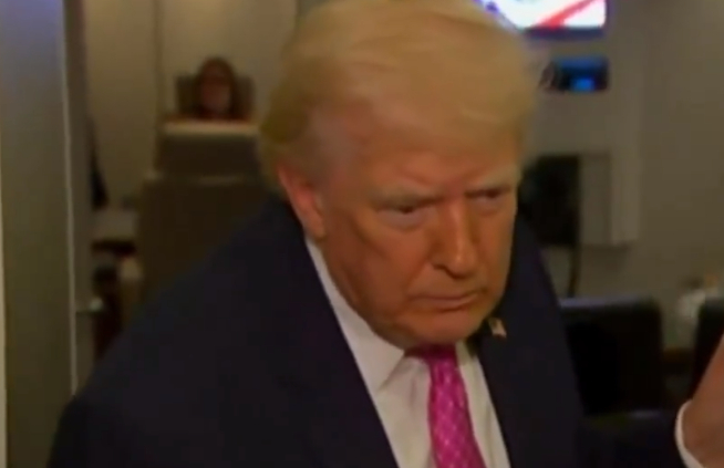 被问如何看待海湾各国被袭击，特朗普一句话令记者瞠目结舌！据CNN报道，在被问及如