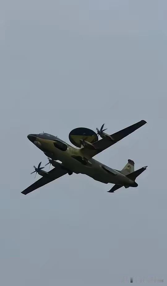 新型预警主力空警700