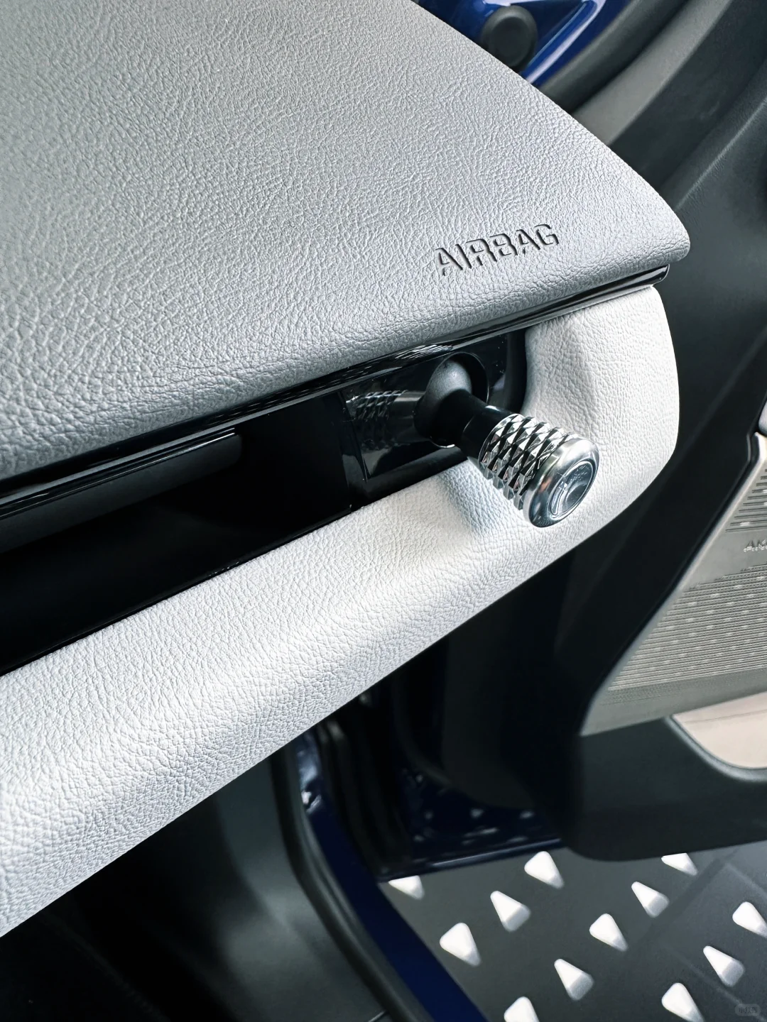 相比简约风，傲歌的细节设计确实很高级