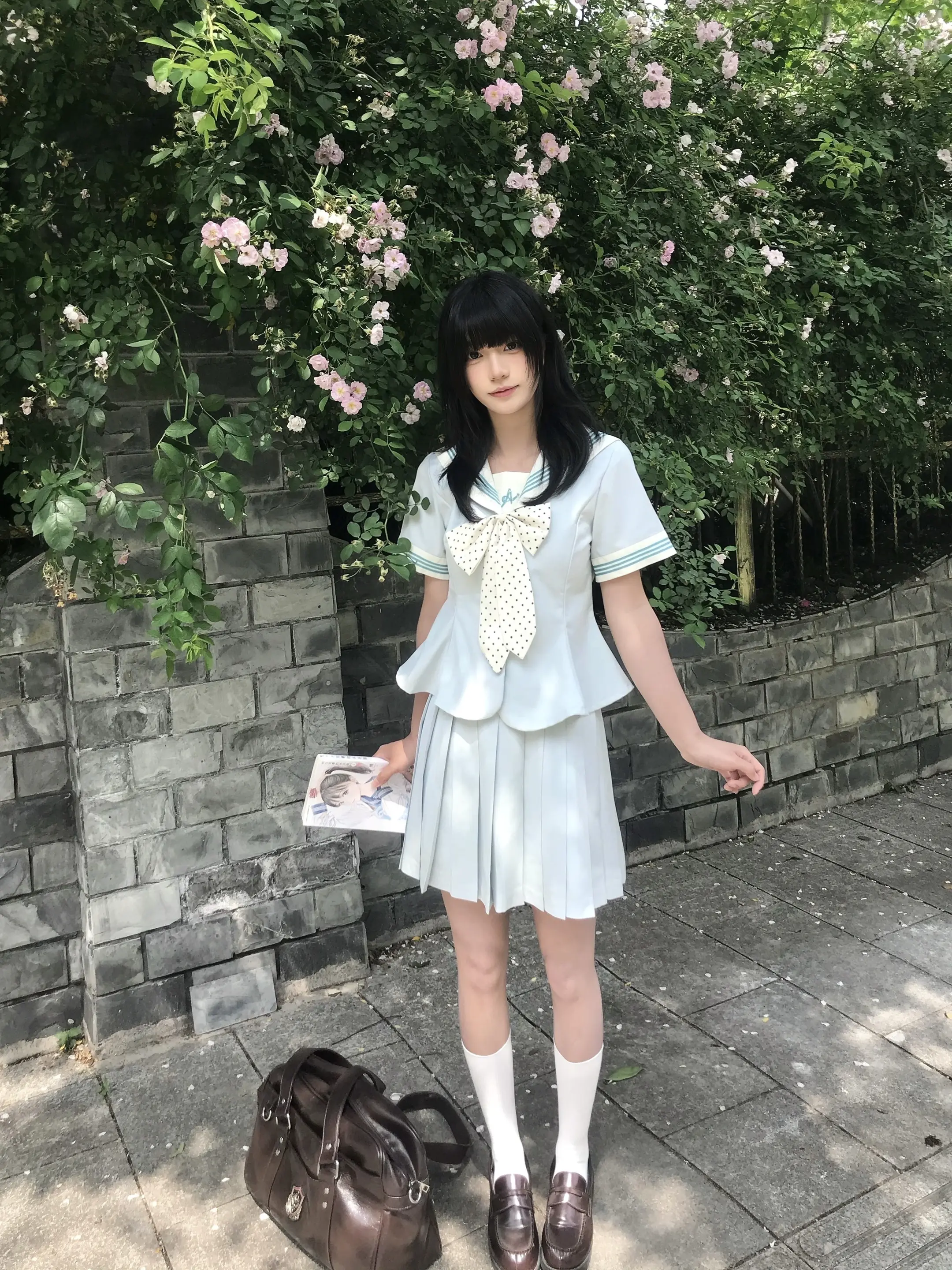 踩着风 奔赴一整个夏天。
