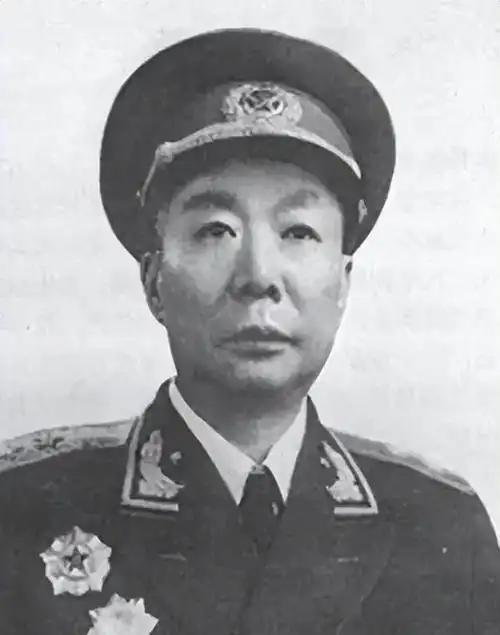 [微风]1957年秋，中国代表团出发前，周总理板着脸下了死命令：到了日本，谁都不