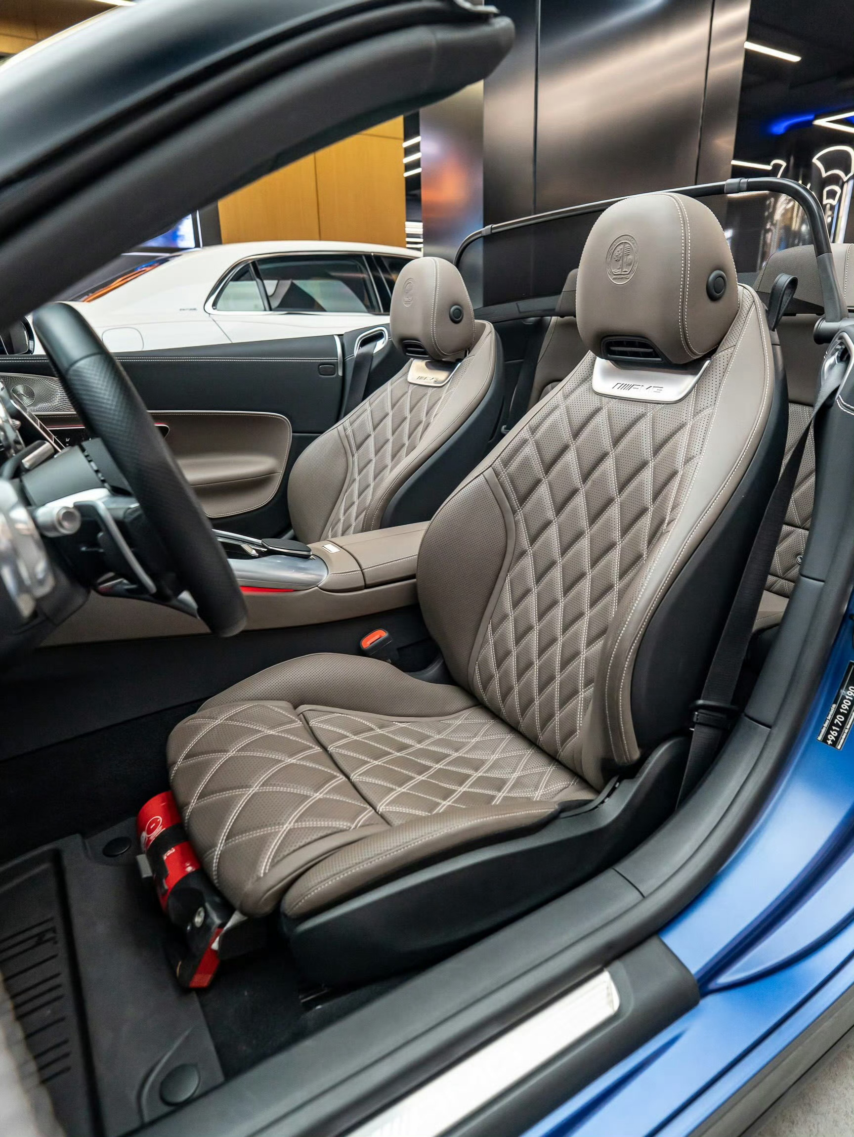 梅赛德斯–AMG SL55 4MATIC+ 