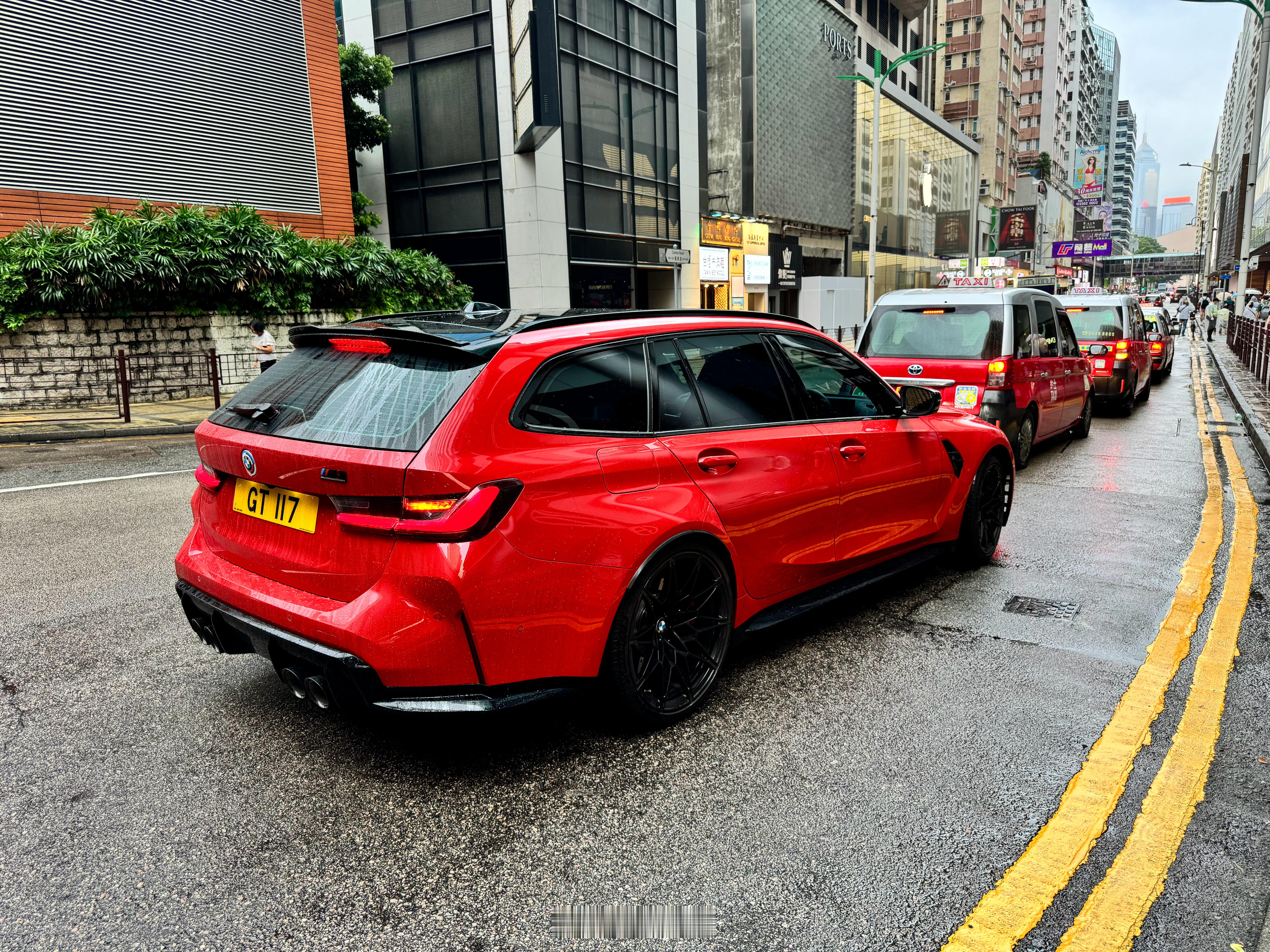 黑M3 Touring见多了[笑而不语]多伦多红还是第一次见🌹这颜色跟前面的出