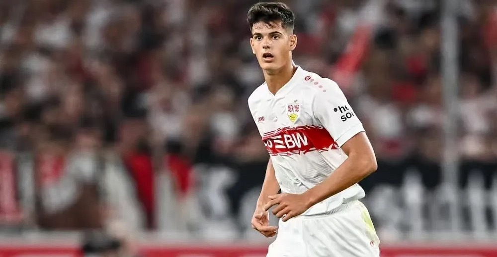 北京时间周三凌晨，欧冠1/4决赛首回合拜仁慕尼黑对阵皇家马德里。比赛前，出自皇马