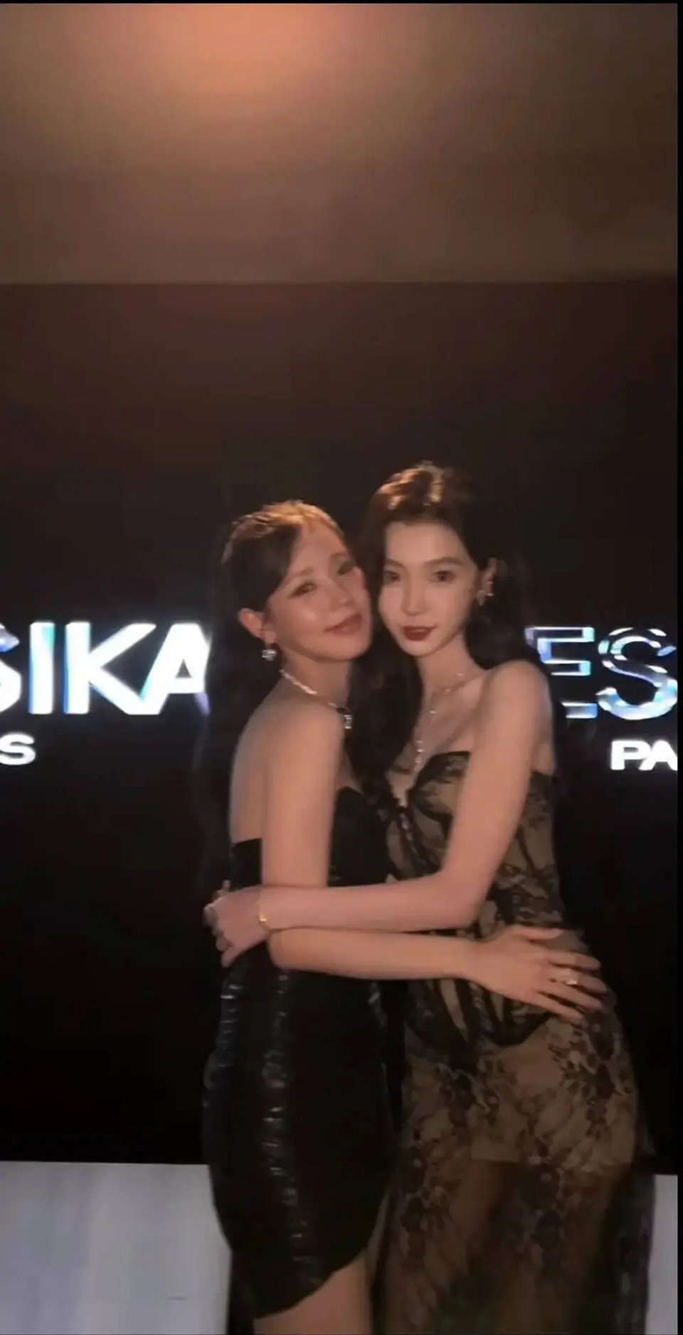 赵美延粉丝一直吹五颜一，没想到连易梦玲都比不上 ​​​