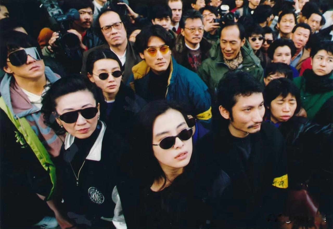发挥你的想象，如果手握照片中的这几位的电影合约，你可以开几部戏？

1，功夫喜剧