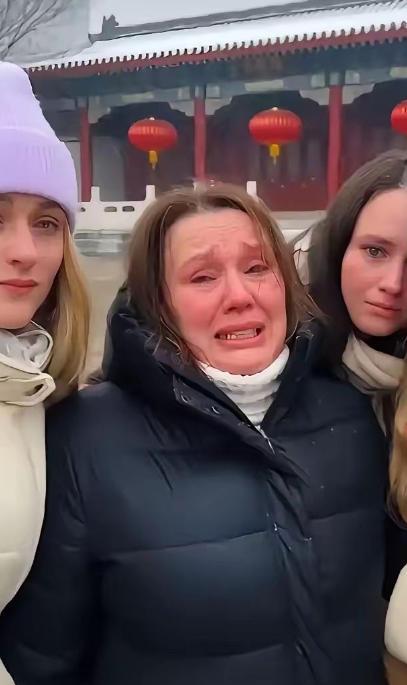 一位乌克兰母亲的一番话让无数人破防：“我的三个女儿都嫁中国人，不要彩礼，只希望她