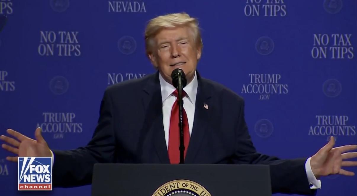 特朗普公开发表讲话，明确表态美国永远不会成为社会主义国家。这位现任美国总统对着民