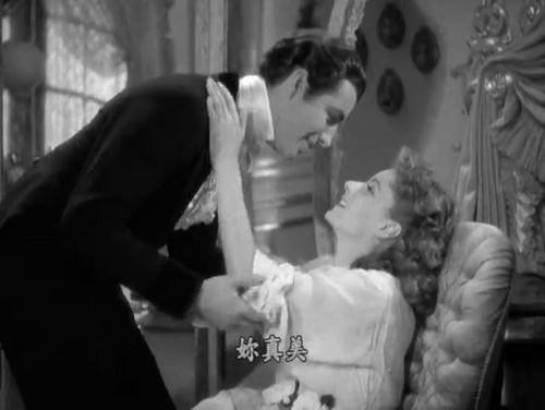 不管您心爱的女人对周围的人是如何冷若冰霜，只要她跟别的男人和事物接触，似乎就会失