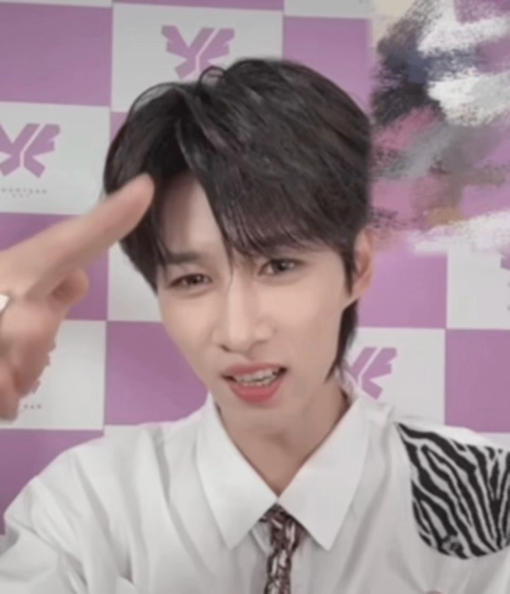 略略略😜 ​​​