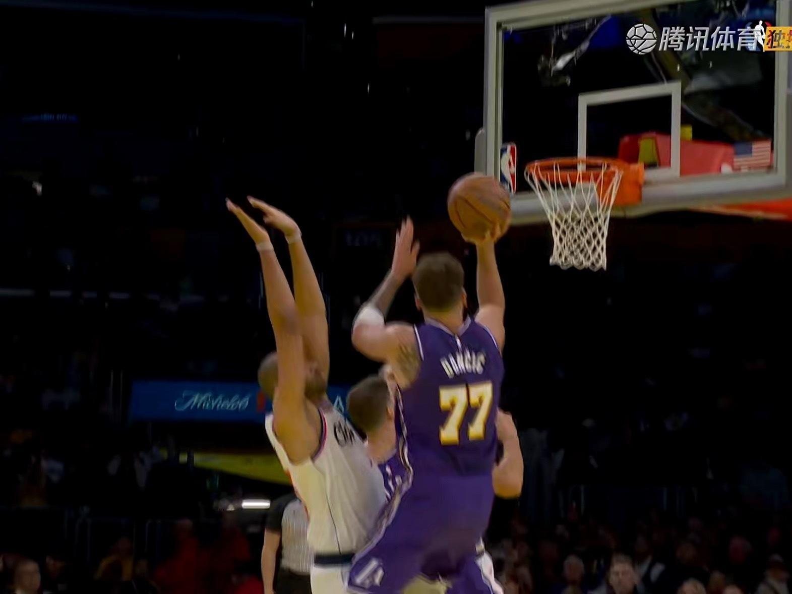 洛城德比东契奇单节轰下24分太夸张了快船vs湖人