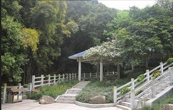 【广东天鹿湖森林公园】广东天鹿湖森林公园位于开发区、萝岗区东北部，地理环境优越，
