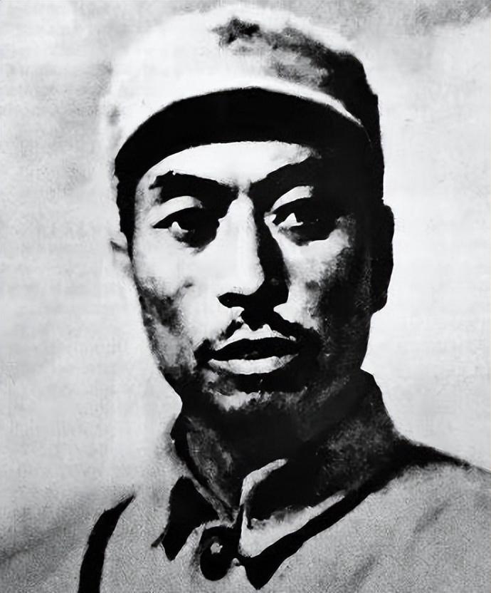 1940年2月，吉林濛江冰天雪地之中，杨靖宇孤身迎战大批日伪军，壮烈牺牲。敌人解