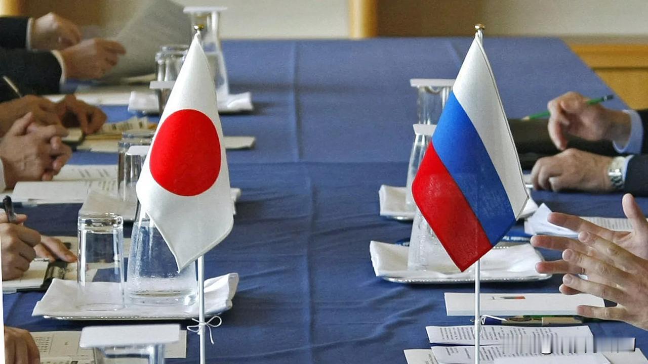 日本考虑向菲律宾出口导弹系统

¬ 日本外相：日本外务省对与俄接触持开放态度，但