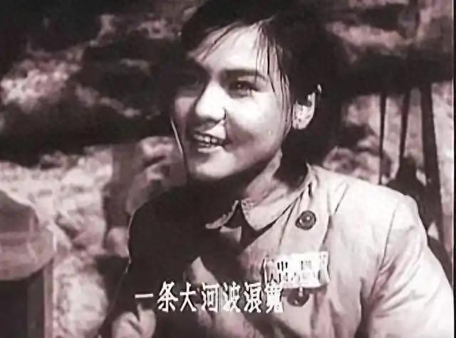 “一条大河波浪宽，风吹稻花香两岸”，唱歌的人，8月11日的时候走了。

2026