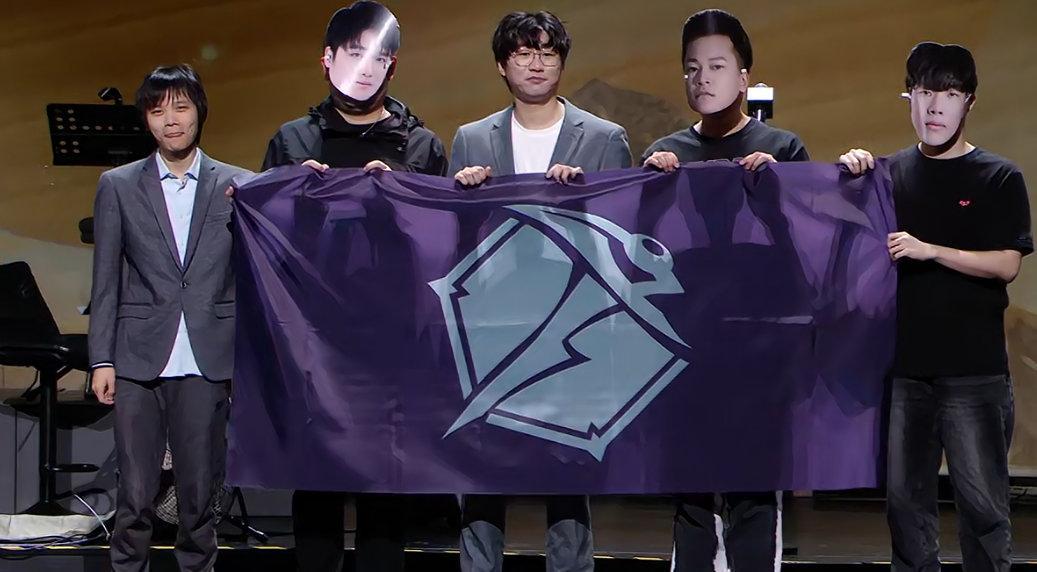 #老头杯#老头杯各队成员合影，纸面实力觉得谁稳了？[馋嘴]宁王队（全能队）宝蓝队