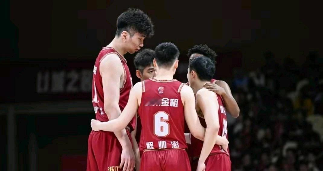 浙江男篮潜心打造的“黄金一代”黯然退场，这是CBA联赛的悲剧？其实俩大因素决定浙