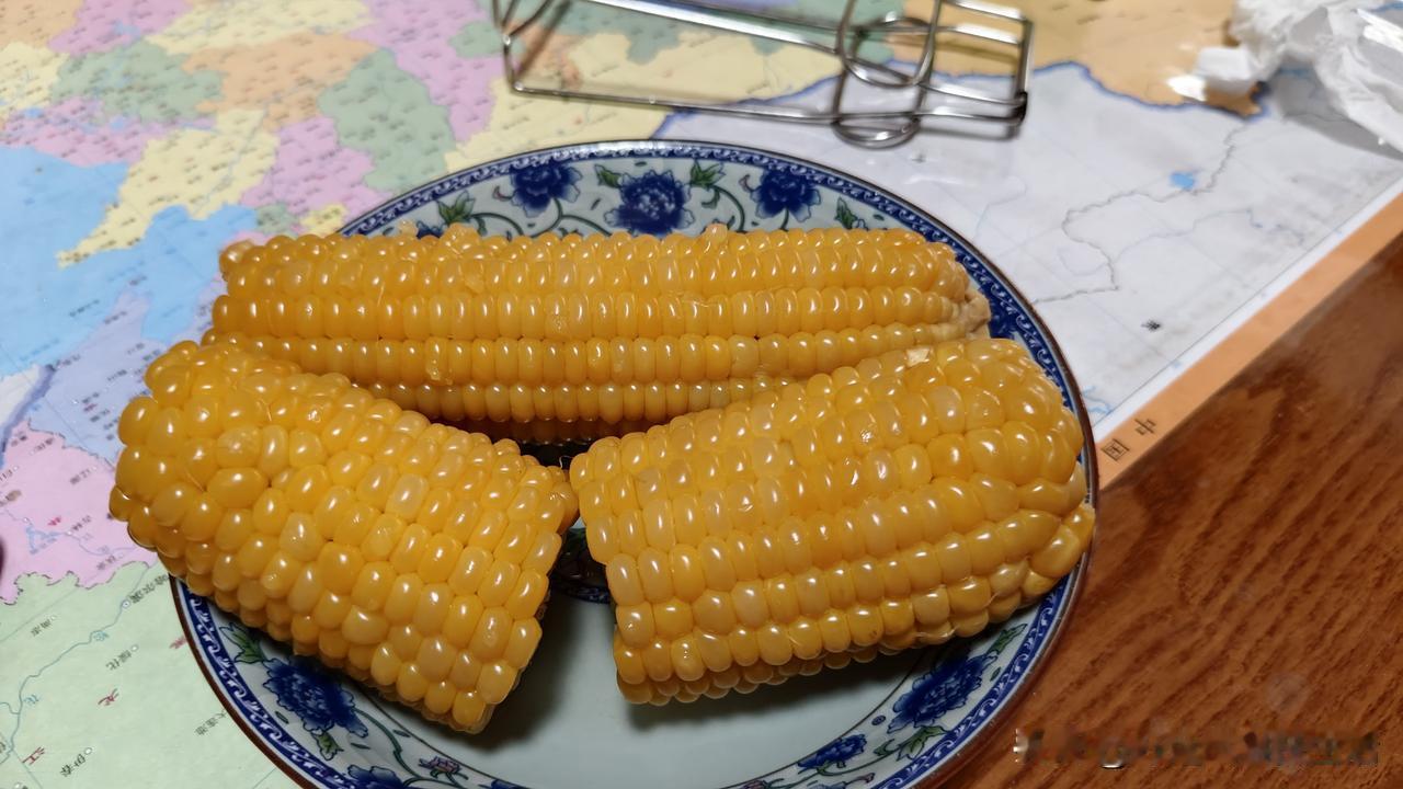 我特别佩服有些人，时时刻刻盯着手机，各类消息一件都不会漏掉！
反观我自己，简直跟