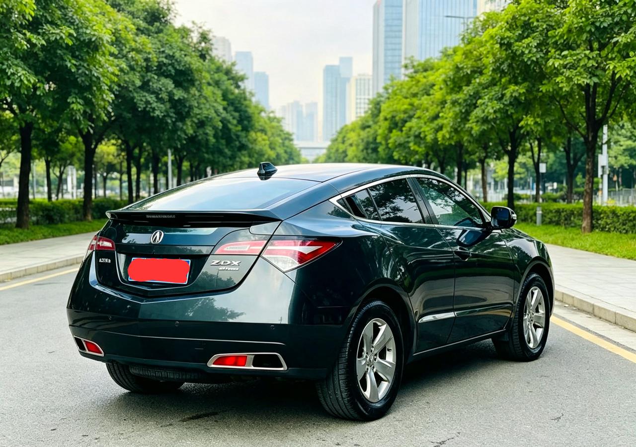 3.7l的讴歌zd x，你可能熟悉。但是宝蓝色的3.7l讴歌zd x，你可能不熟