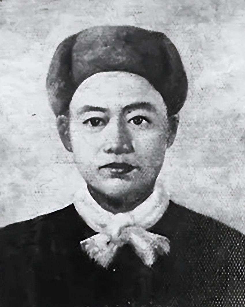 1958年，志愿军撤军前夕，黄继光的弟弟私自离队被抓回，连长问他为什么跑，他含泪