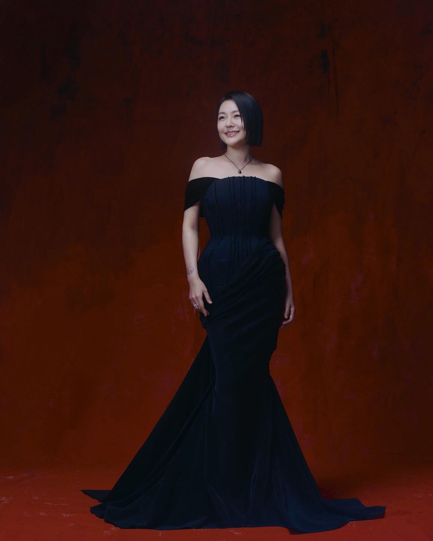 小S 发文：谢谢康永哥今天的陪伴，因为有你，我才能勇敢的站上舞台！谢谢...