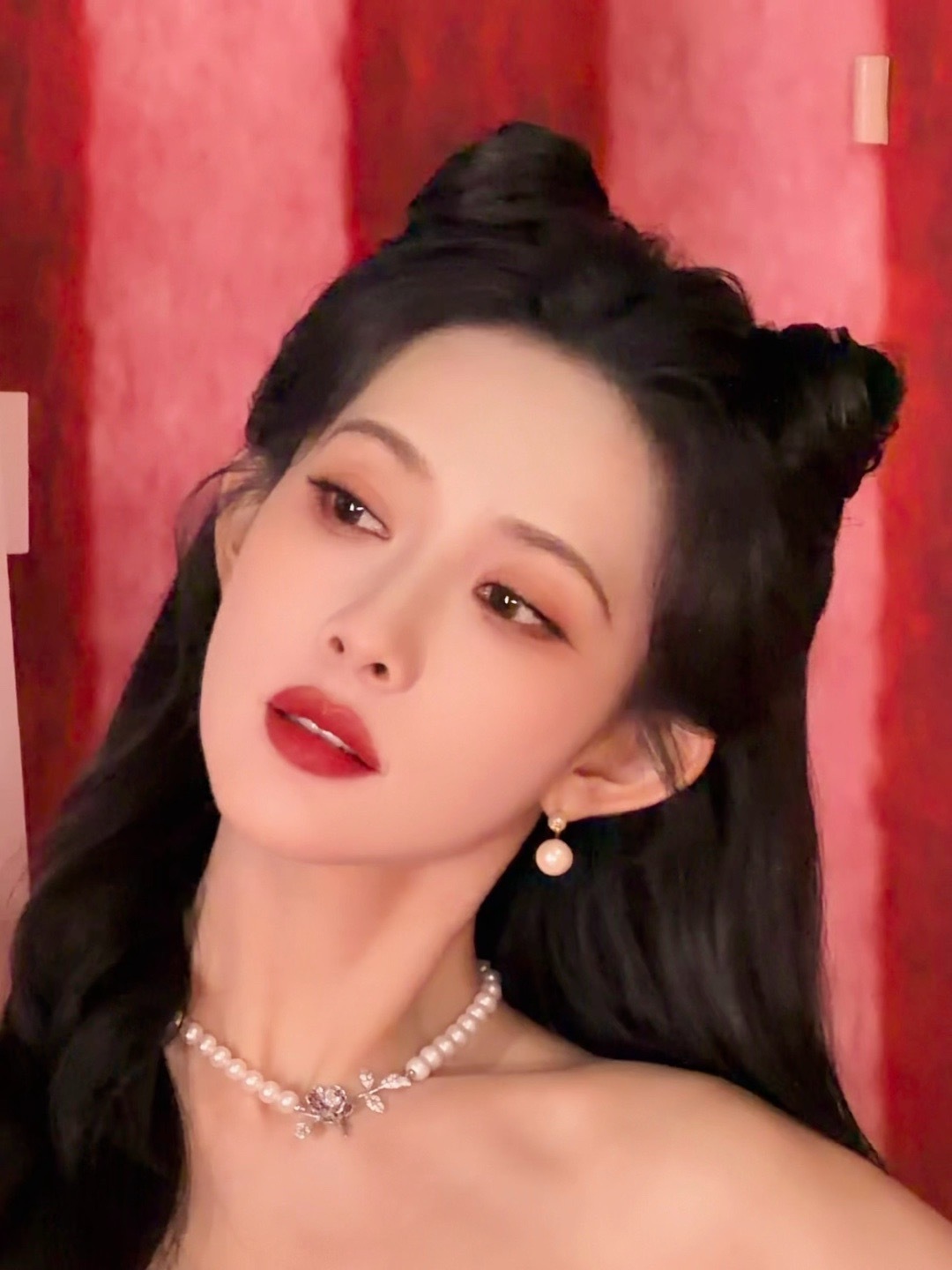 孟子义除夕九张live图我的姐呀，你美成啥样啊？动图都这么漂亮孟子义