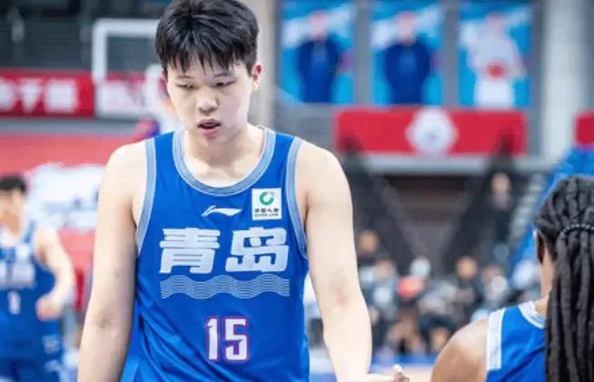 太吓人了！青岛120-113北控，一战让我看清这5个球员：
1.杨瀚森，32分1