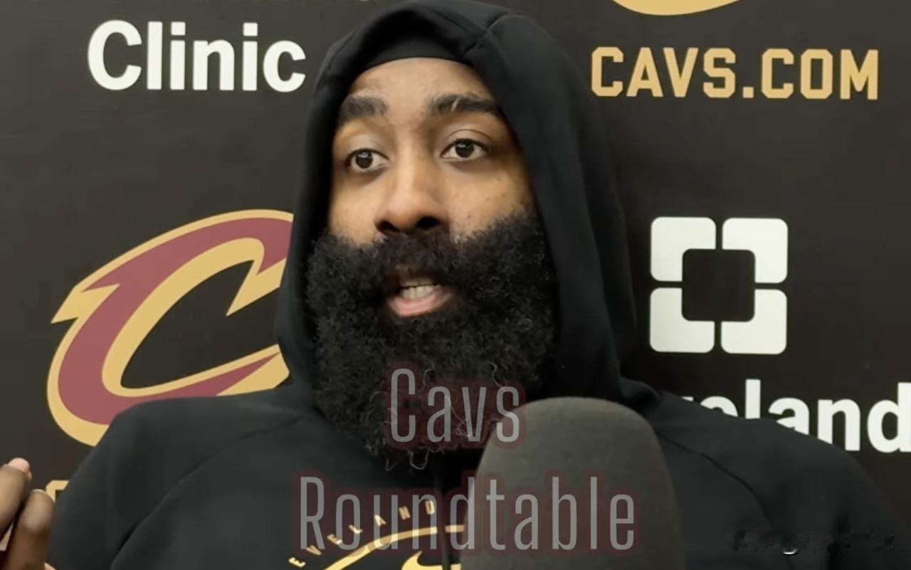 哈登谈无冠：我并不觉得自己悲惨，每个人回望人生都会有诸多事与愿违的时刻

北京时