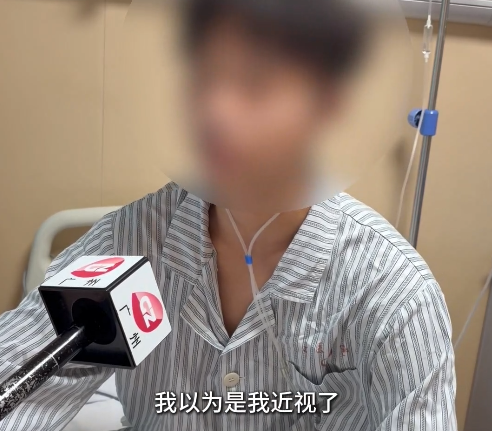 14岁男生被蛇咬后淡定上课，看黑板模糊以为是近视，医生：再晚一两个小时，后果不堪设想