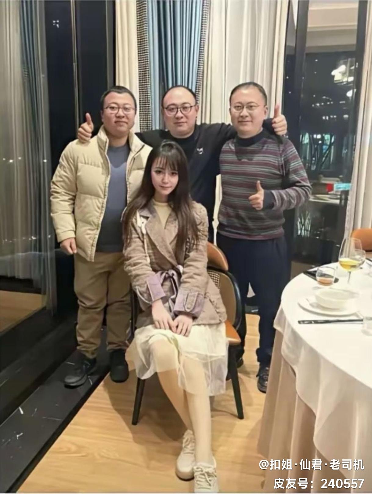 嘿嘿，同学聚会，女生为什么不显老呢？