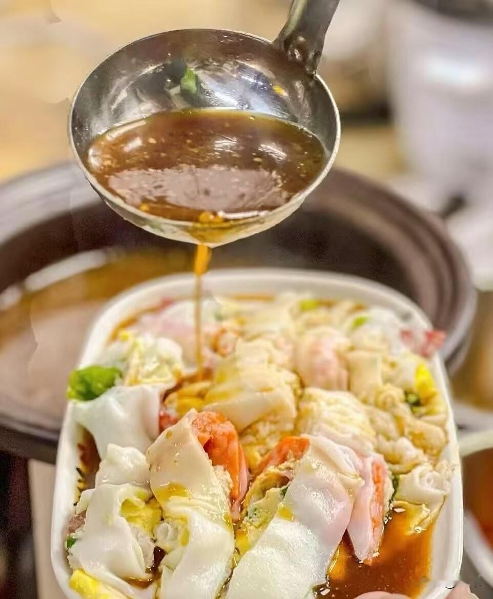 广东拉肠粉，美味食材等你来尝！🔥🍲广东拉肠粉真是让人欲罢不能的美食！它口感软