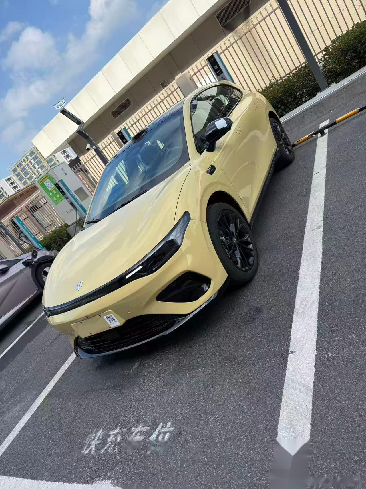 三线城市开电车，比一线城市还爽？这台车做到了
 
看了杭州洪先生的分享，他在一线