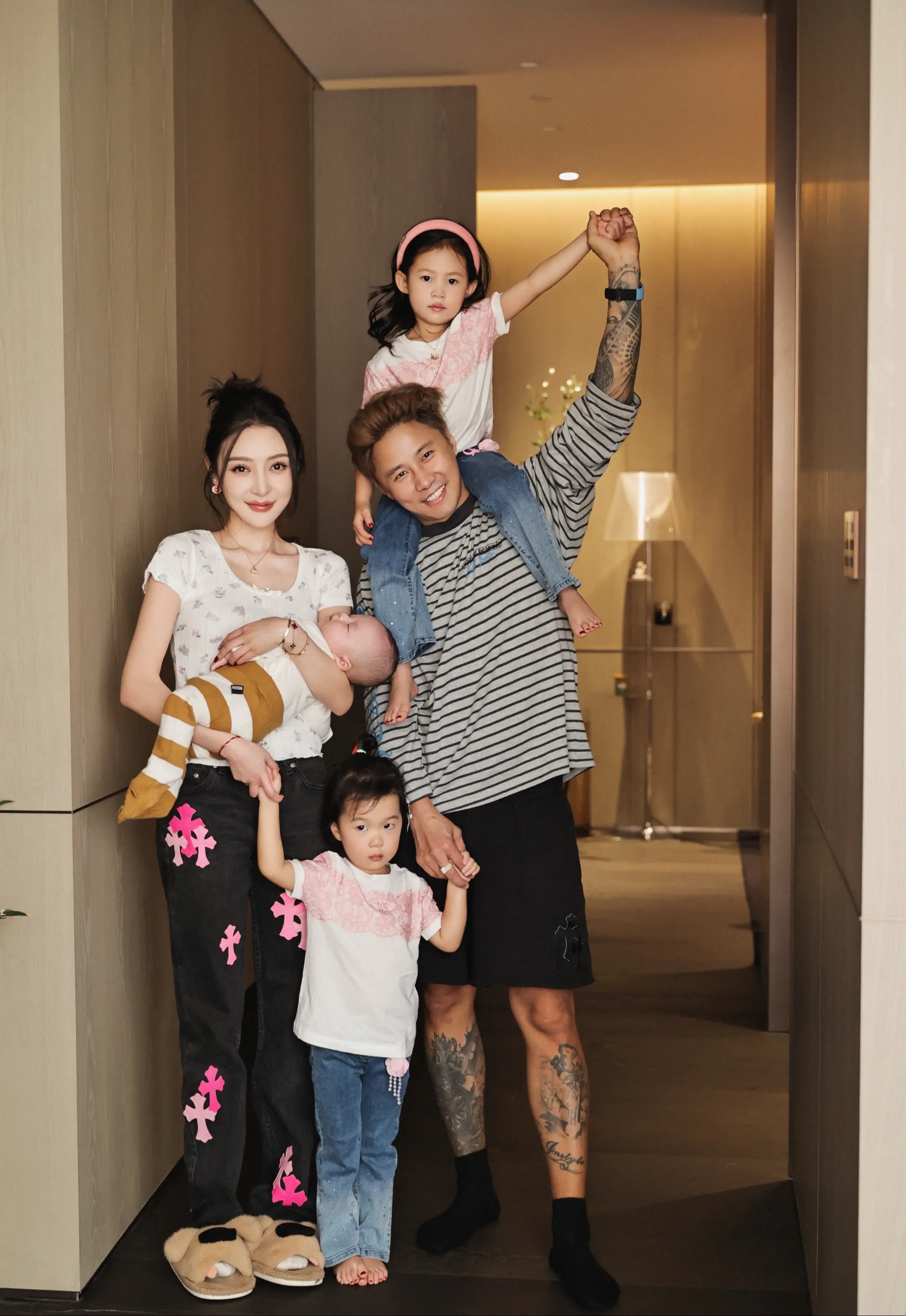 中年男人所有努力的意义❤️。希望大儿童和小儿童们每天开心 每天快乐 🎉